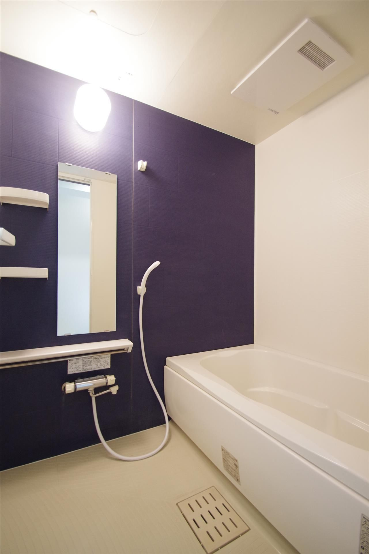 クロノス33沼山津の浴室