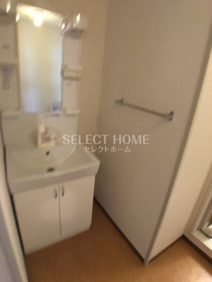 【独立洗面台】 | マノウールＳＡＫＡＥ | 使いやすい独立洗面台です
同型タイプ