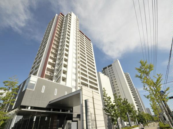 アクアリーナ川崎　ロッソタワー　（川崎市幸区戸手4丁目）の外観|外観です　アクアリーナ川崎ロッソタワー 　2LDK　2008年10月築　JR京浜東北線「川崎」駅徒歩19分　多摩川を望む眺望・陽当り良好　東向き　宅配BOX付き　