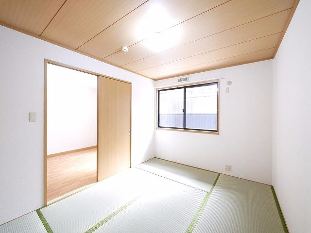 グランディール（北之庄西町）の和室|フローリングだけでなく、和室もあります