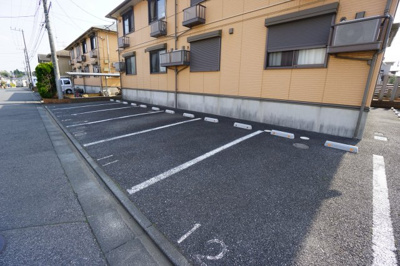 【駐車場】 | Ｒｏｙａｌ　Ｇａｒｄｅｎ　４００＆１６　Ａ