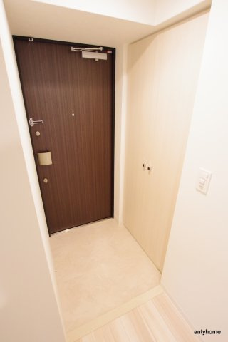 プランドール北浜　仲介手数料無料の玄関