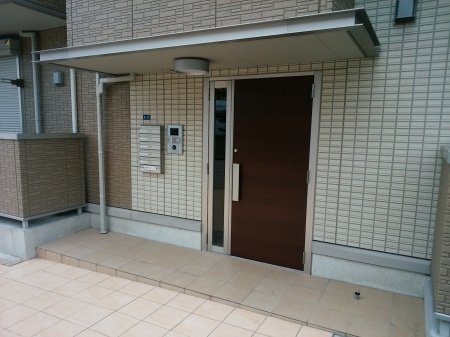 【エントランス】 | ソレイユ八尾