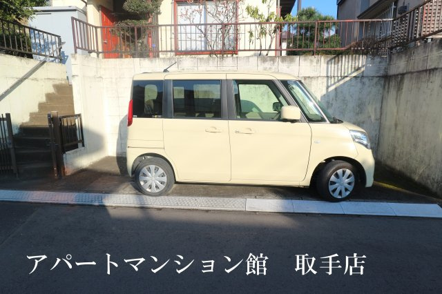 戸頭2丁目貸家の駐車場