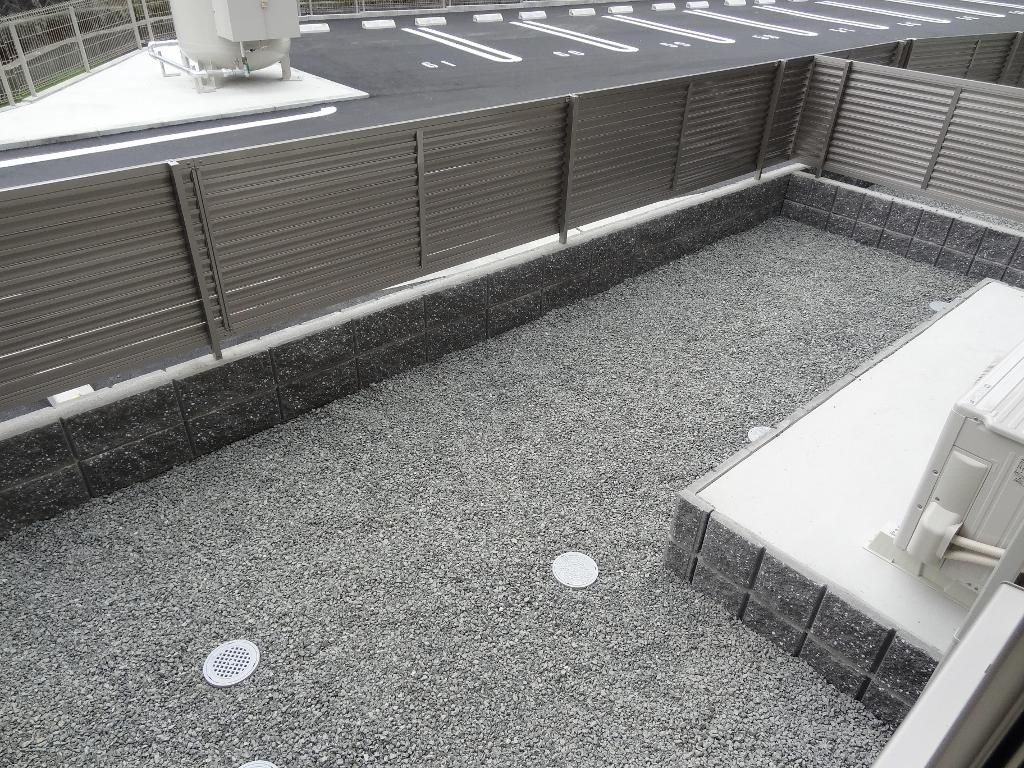 カーサアリエッタA・B・C　C棟の庭