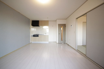 【居間・リビング】 | アルカディアＡ棟 | おしゃれなリビングです