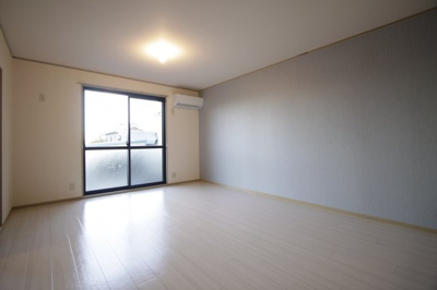 【居間・リビング】 | アルカディアＡ棟 | おしゃれなリビングです