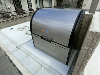 【その他共用部分】 | ベリーナ | 敷地内ごみ置き場でごみ出しもらくらく～♪忙しい社会人さんや主婦さんにもうってつけ！