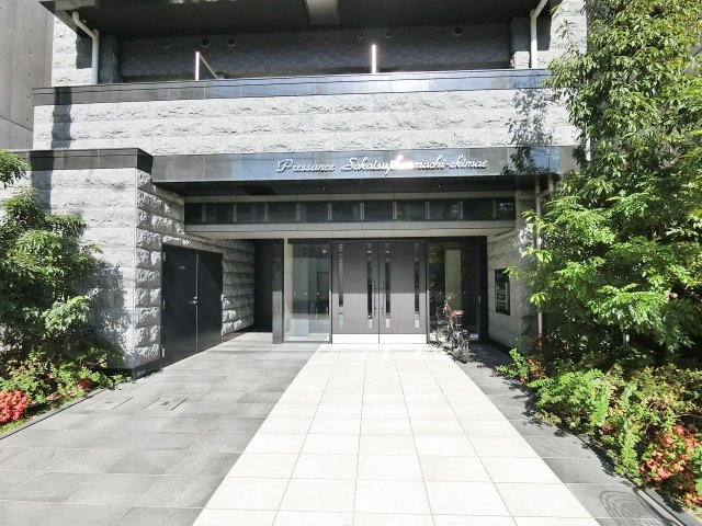 【エントランス】