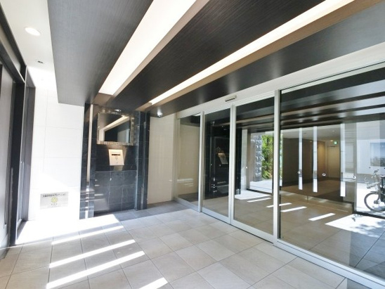 【エントランス】