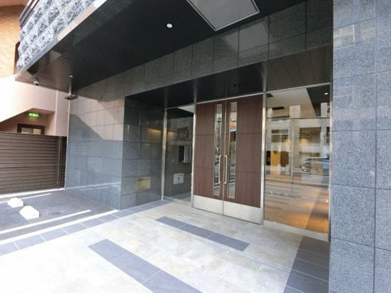 【エントランス】