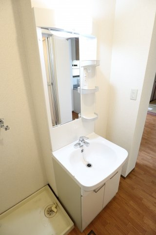 エステート塩屋山手の洗面所