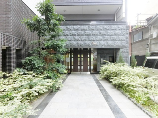 【エントランス】