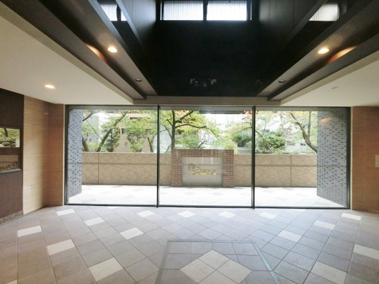 【エントランス】