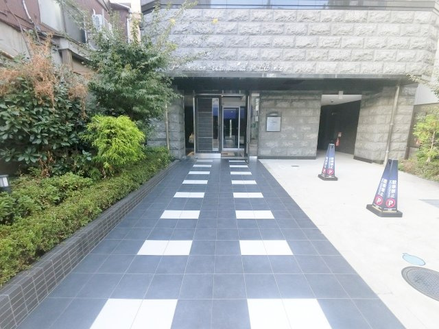 【エントランス】