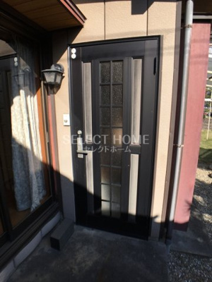 【エントランス】 | 岡崎市丸山町字仲畑戸建 | 清潔なエントランスです