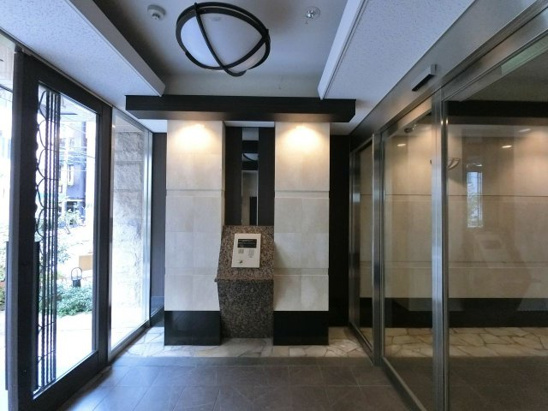 【エントランス】