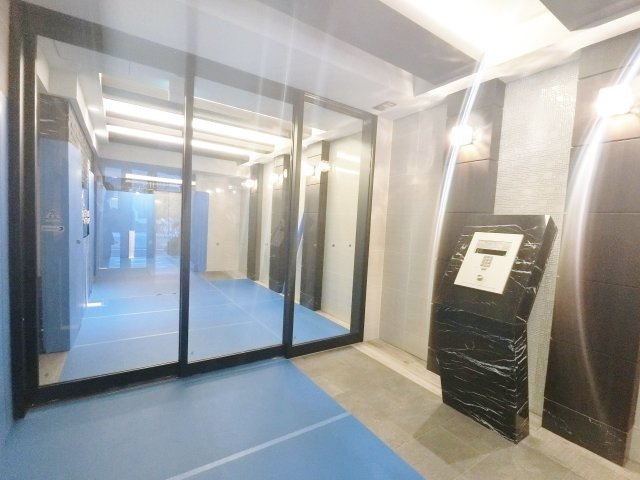 【エントランス】