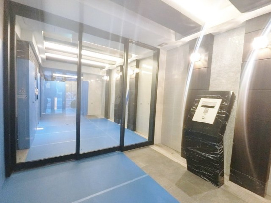 【エントランス】