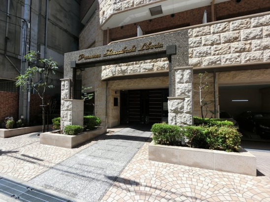 【エントランス】