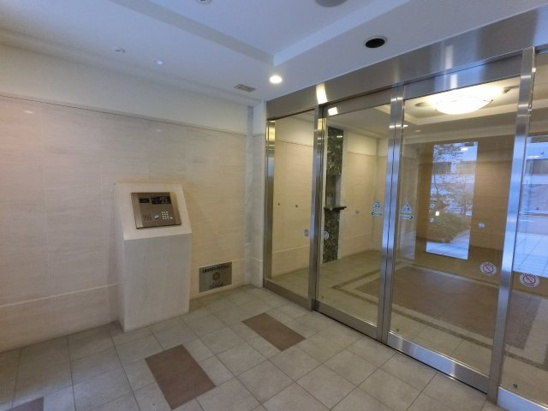 【エントランス】