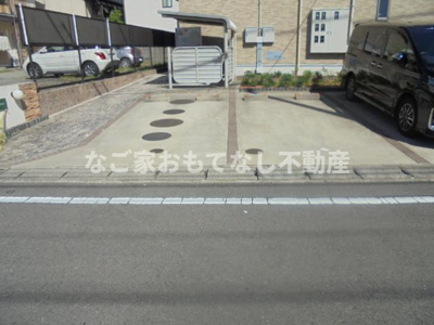 【駐車場】 | ラ・テール・ル・ローヌ