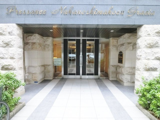 【エントランス】