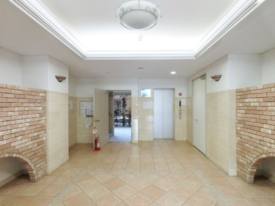 【エントランス】