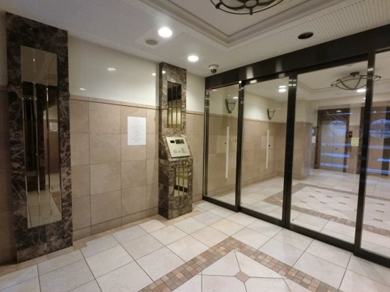 【エントランス】