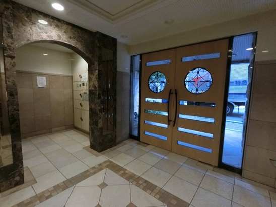 【エントランス】