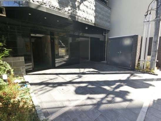 【エントランス】