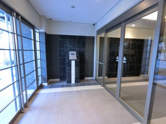 【エントランス】