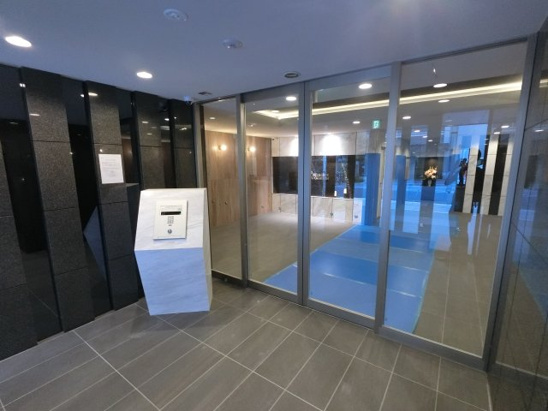 【エントランス】