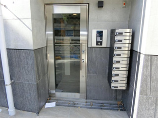 【エントランス】