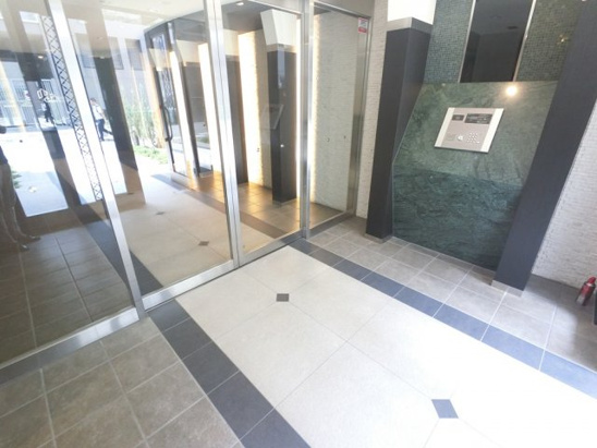 【エントランス】