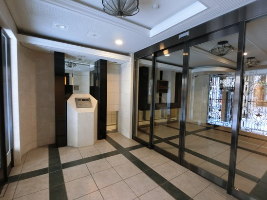 【エントランス】