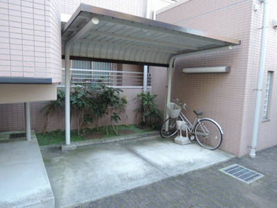 【その他共用部分】 | ヒルズ横濱北軽井沢 | 駐輪場です。