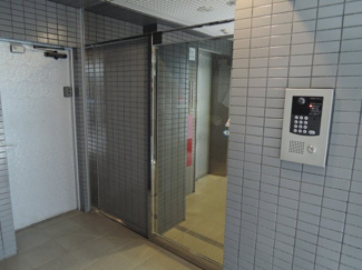 【その他共用部分】 | 防犯面でも安心のオートロック付。