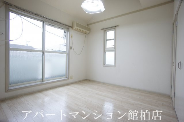 シーザースパレスⅡの居間・リビング