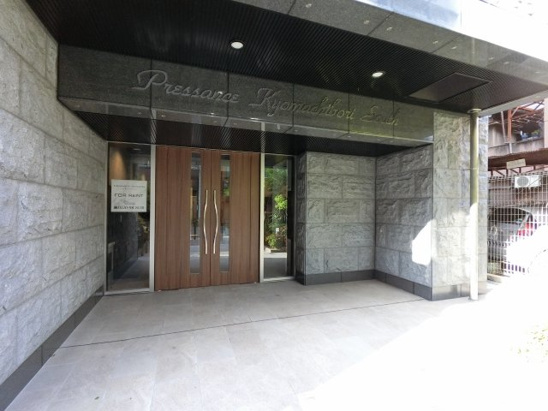 【エントランス】