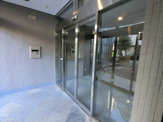 【エントランス】