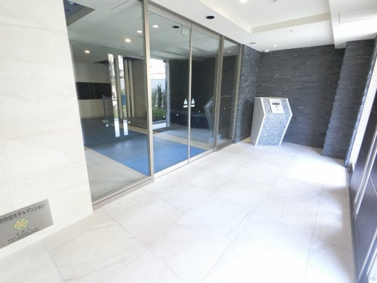 【エントランス】