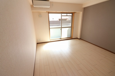 【洋室】 | メゾンバイタルA棟