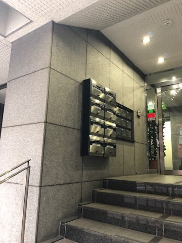 大和ビル（ヤマトビル）のエントランス