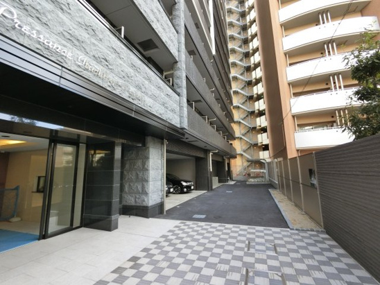 【エントランス】