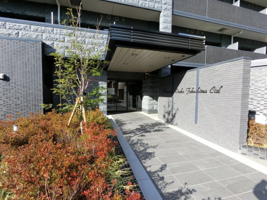 【エントランス】