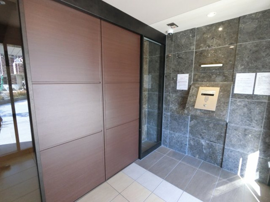 【エントランス】