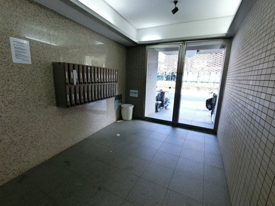 【エントランス】