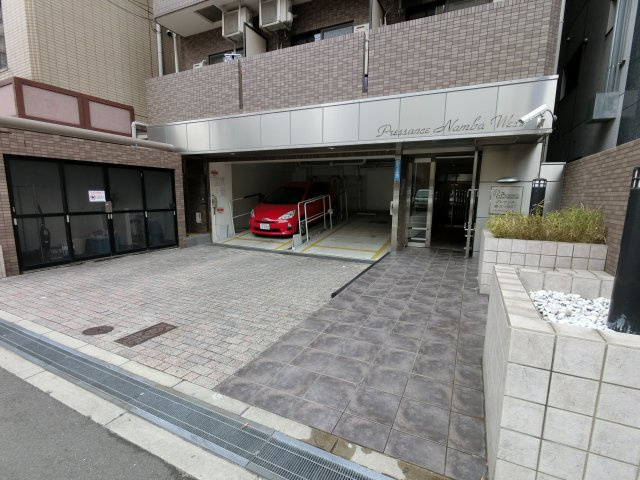 【エントランス】