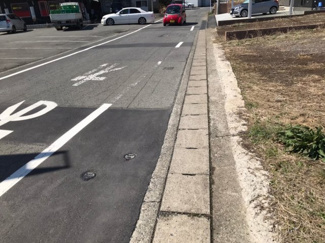 【前面道路含む現地写真】 | 群馬県高崎市井出町 売地　D区画 | 前面道路①